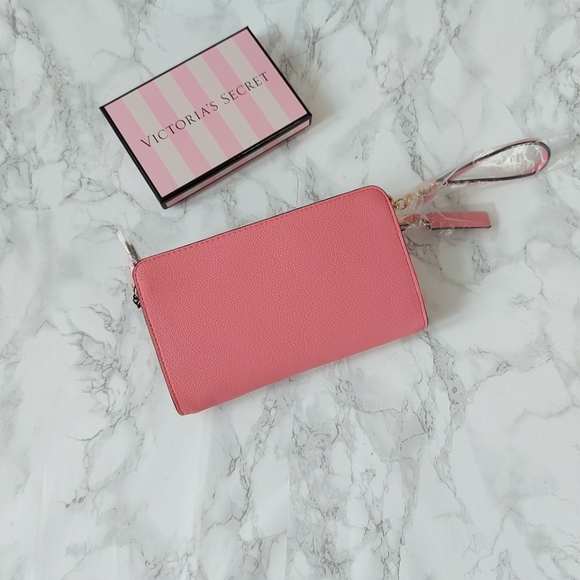 The Victoria Convertible Crossbody - Picture 7 of 10